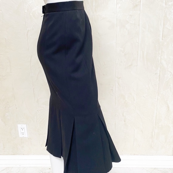 100% Wool Skirt with Pleated Hem - Picture 4 of 4